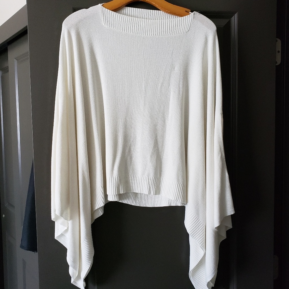 Lululemon Forward Flow Cream Cape NWT